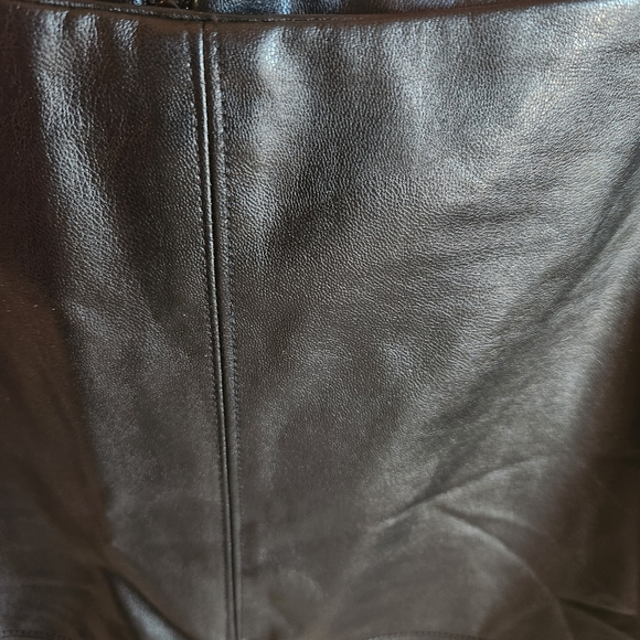 NWOT Faux Leather Pencil Wiggle Skirt Vegan Size 2P - Picture 3 of 10